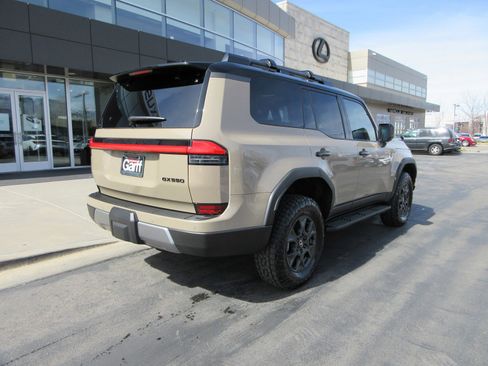 Used 2026 Lexus GX 550 image 9