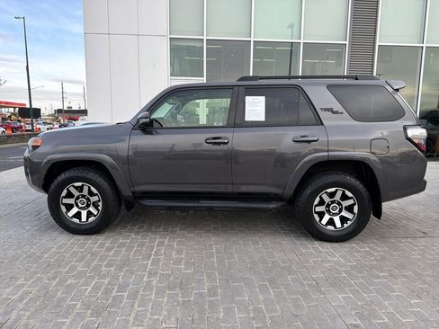 Used 2019 Toyota 4Runner TRD Off-Road Premium image 2