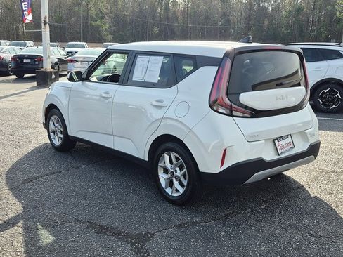 Used 2024 Kia Soul LX w/ Option Group 015 image 5