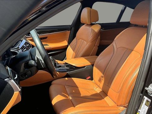 Used 2019 BMW M550i xDrive AWD/4WD image 21