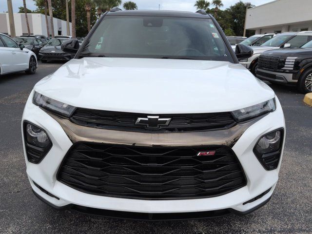 Used 2023 Chevrolet TrailBlazer RS w/ Sun and Liftgate Package FWD image 9