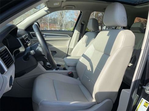 Used 2021 Volkswagen Atlas SEL R-Line image 21