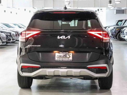 Used 2024 Kia Sportage EX FWD image 3