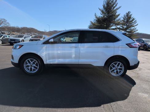 Used 2023 Ford Edge SEL w/ Convenience Package image 2