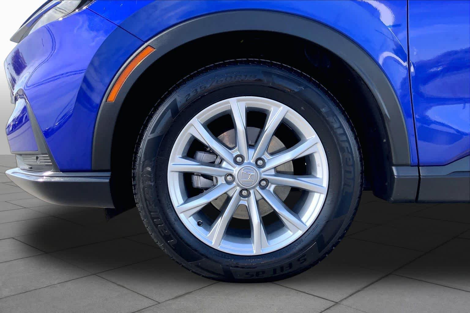 Used 2024 Honda CR-V EX-L image 10