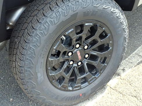 New 2026 GMC Canyon Elevation w/ Convenience Package AWD/4WD image 7