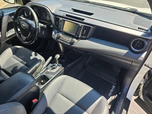 Used 2018 Toyota RAV4 SE w/ Advanced Technology Package AWD/4WD image 12