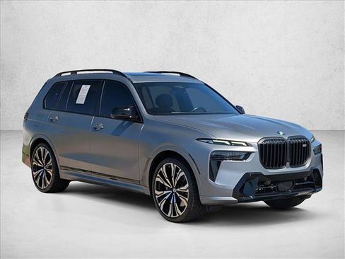 Certified 2024 BMW X7 M60i w/ Executive Package AWD/4WD image 3