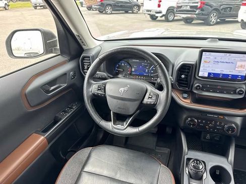 Used 2023 Ford Bronco Sport Outer Banks AWD/4WD image 17