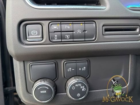 Used 2023 Chevrolet Tahoe LT w/ Luxury Package image 8