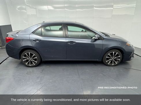 Used 2017 Toyota Corolla XSE w/ Carpet Mat Package (TMS) FWD image 6