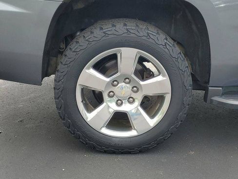 Used 2019 Chevrolet Tahoe LT w/ Luxury Package AWD/4WD image 36
