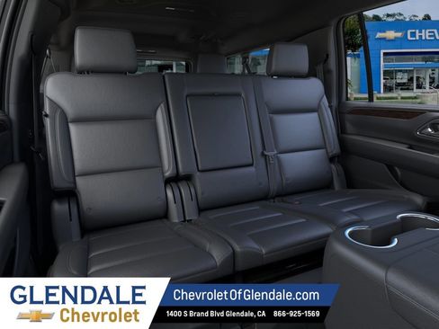 New 2024 Chevrolet Suburban LT AWD/4WD image 17