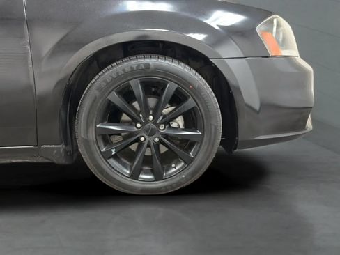 Used 2014 Dodge Avenger SXT w/ Blacktop Package FWD image 22