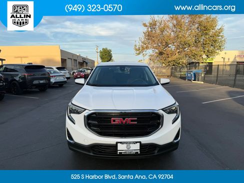 Used 2020 GMC Terrain SLE FWD image 2