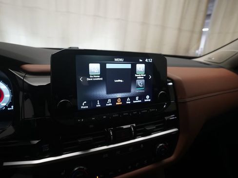 Used 2025 Nissan Pathfinder Platinum AWD/4WD image 6