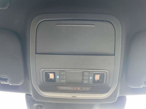 Certified 2020 Ford Explorer XLT image 28