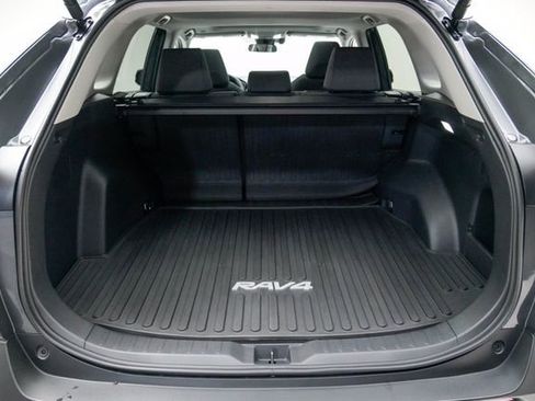 Used 2025 Toyota RAV4 XLE w/ Convenience Package image 19