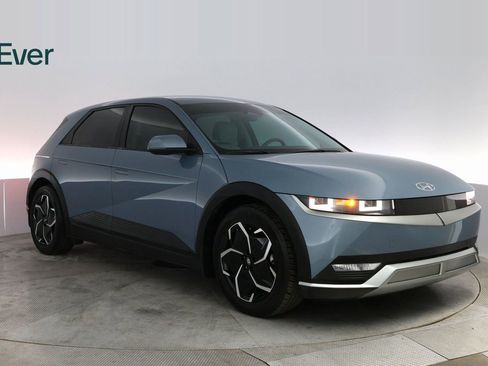 Used 2023 Hyundai Ioniq 5 SEL image 4