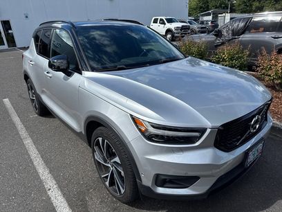 Used 2019 Volvo XC40 T5 R-Design