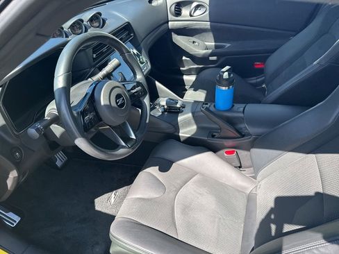 Used 2023 Nissan Z w/ Floor Mat Package (L93) RWD image 1