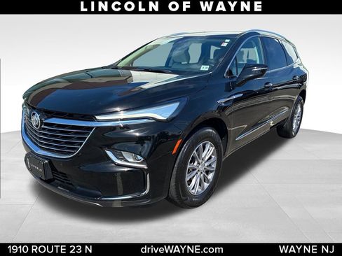 Used 2024 Buick Enclave Essence w/ Technology Package AWD/4WD image 1