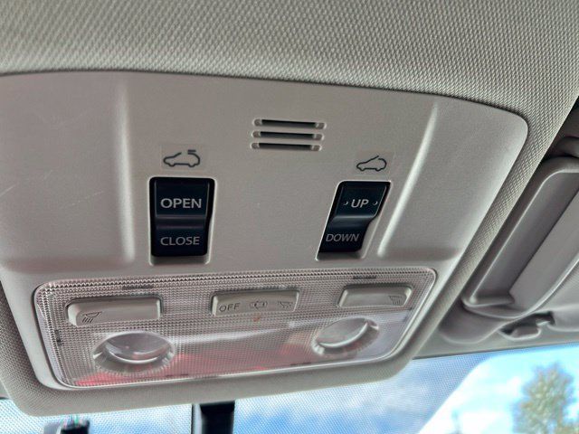 Used 2014 Toyota RAV4 Limited AWD/4WD image 23