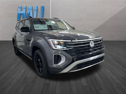New 2026 Volkswagen Atlas Peak Edition AWD/4WD image 7