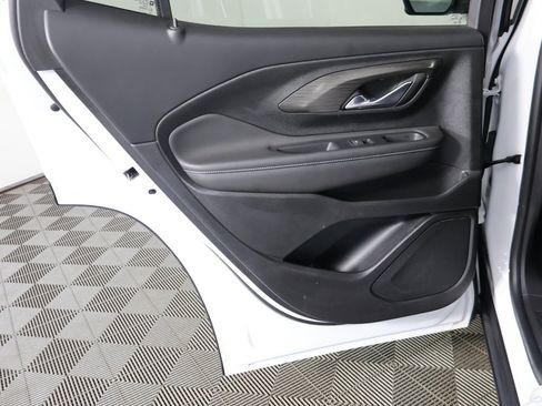 Used 2022 GMC Terrain SLE w/ Driver Convenience Package image 24