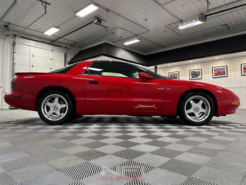 Used 1994 Pontiac Firebird Formula RWD image 17
