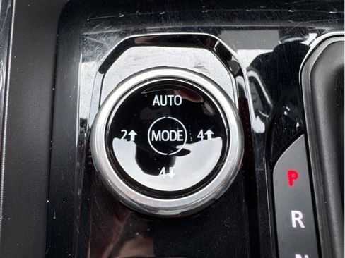 Used 2024 GMC Canyon AT4X w/ AT4X AEV Edition image 22