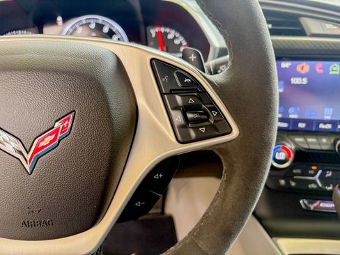 Used 2017 Chevrolet Corvette Stingray Coupe image 30