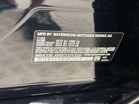 Used 2025 BMW 760i xDrive w/ Executive Package AWD/4WD image 25