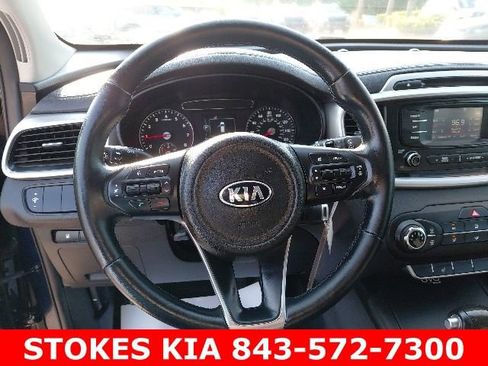 Used 2016 Kia Sorento LX w/ LX Convenience Package FWD image 11