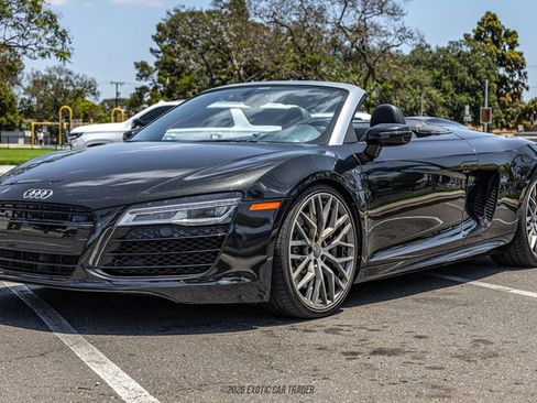 Used 2014 Audi R8 V10 w/ Full Leather Package AWD/4WD image 14