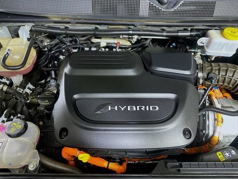 Used 2022 Chrysler Pacifica Touring-L FWD image 9