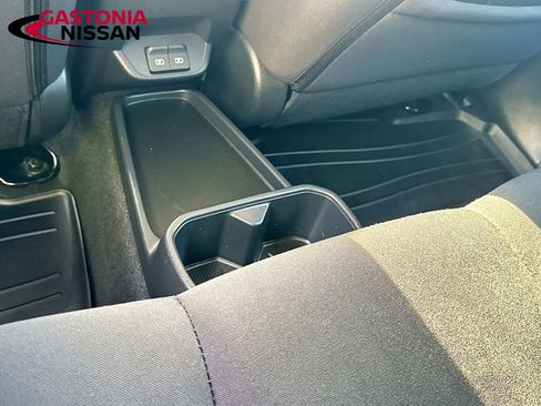 Used 2023 Nissan Leaf S image 32