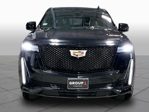 Used 2022 Cadillac Escalade Sport Platinum AWD/4WD image 4
