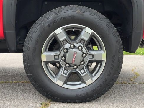 Used 2025 GMC Sierra 2500 SLE AWD/4WD image 34