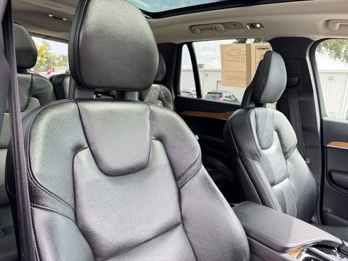 Used 2021 Volvo XC90 T8 Inscription Expression w/ Advanced Package image 31