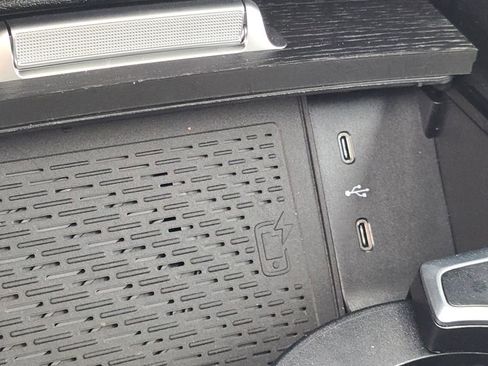 Used 2026 Mercedes-Benz GLS 450 4MATIC image 35