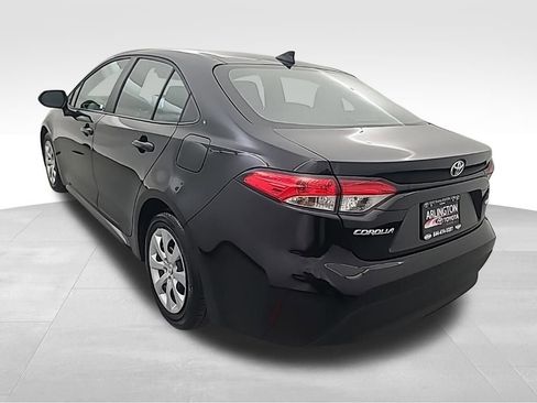 Used 2025 Toyota Corolla LE image 6