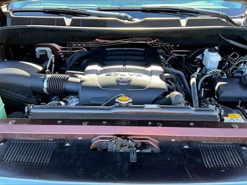 Used 2017 Toyota Tundra 1794 Edition w/ TRD Off Road Package AWD/4WD image 30