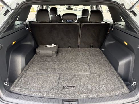 Used 2022 Volkswagen Atlas Cross Sport SEL Premium R-Line image 37