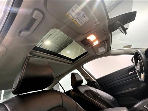 Used 2021 Nissan Altima 2.5 SR w/ SR Premium Package image 28