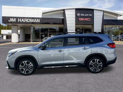 Used 2024 Subaru Ascent Touring image 4