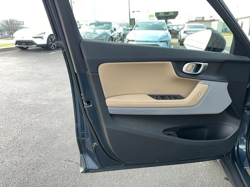 Certified 2022 Polestar Polestar 2 w/ Plus Package image 11