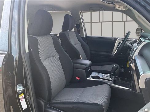 Used 2016 Toyota 4Runner SR5 RWD image 26