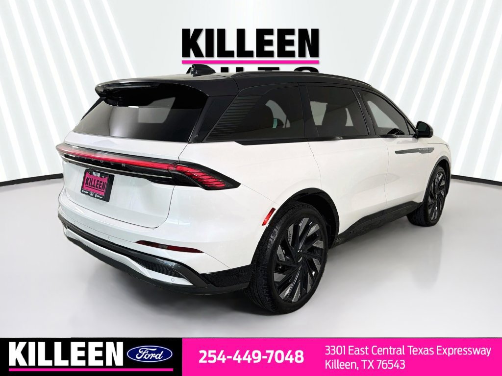 Used 2026 Lincoln Nautilus Reserve w/ Jet Appearance Package AWD/4WD image 9
