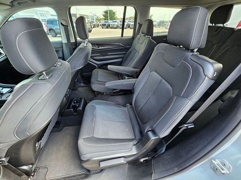 Used 2022 Jeep Grand Cherokee L Laredo w/ Luxury Tech Group I AWD/4WD image 24